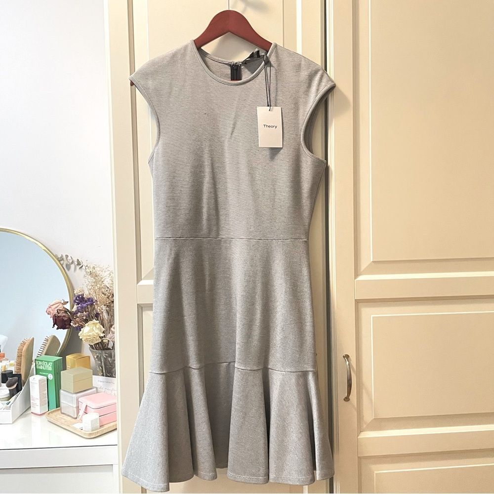 NWT THEORY ESSENTIAL FLARE PONTE DRESS SZ 10